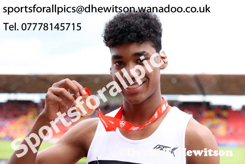 Inter boys triple jump, English Schools Track and Field. Photo: David T. Hewitson/Sports for All Pics